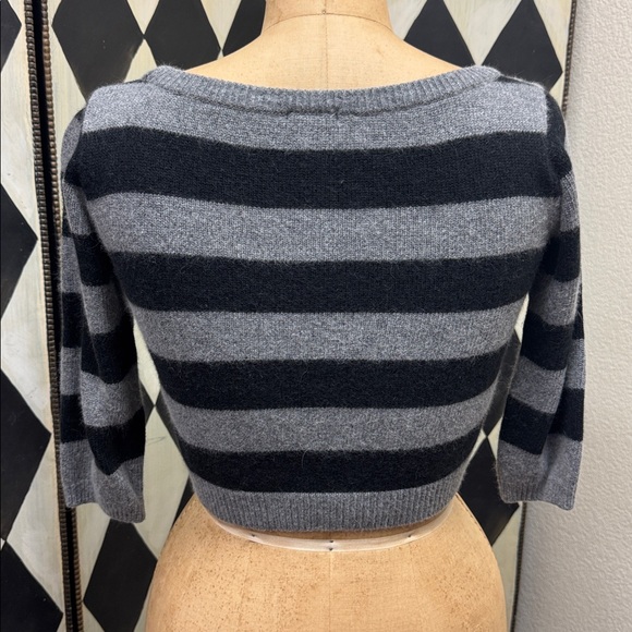 Striped Cropped Sweater - Picture 2 of 2